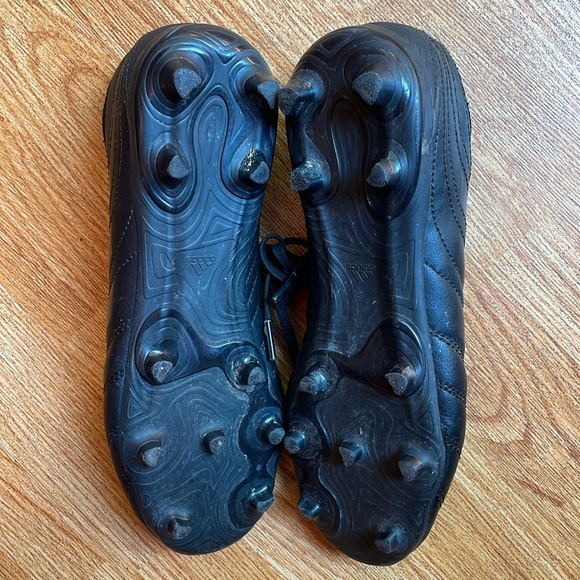 Adidas Soccer Cleats - Picture 6 of 6